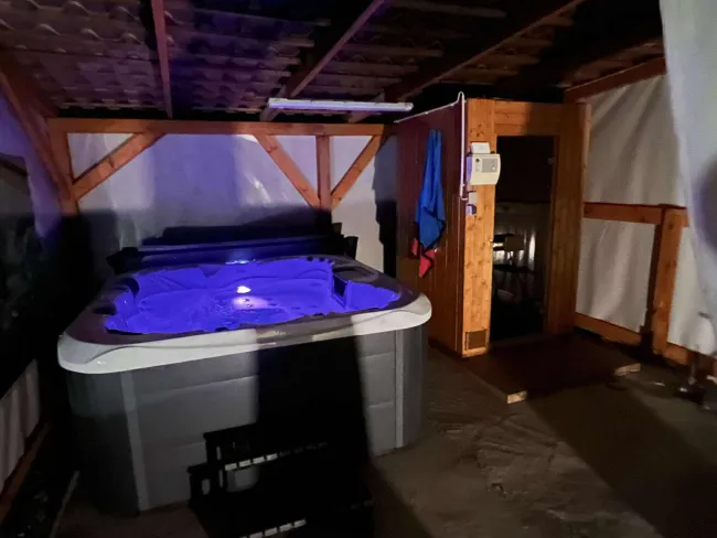 Jakuzzi és infraszauna